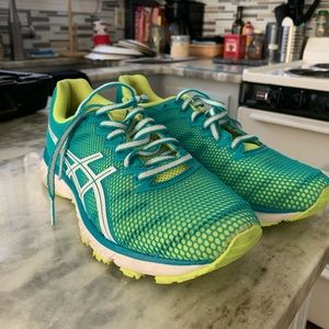 Asics Sneakers Size 6.5 (US)